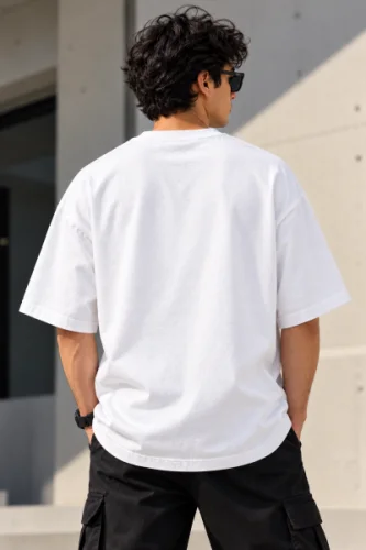 Everything Is Under Control Oversized Graphic T-Shirt – White